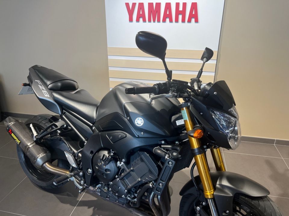 YAMAHA FZ8 2