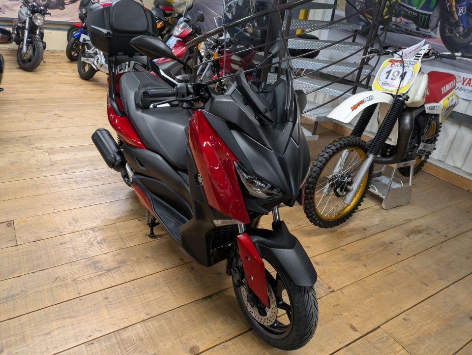 YAMAHA XMAX 125 30