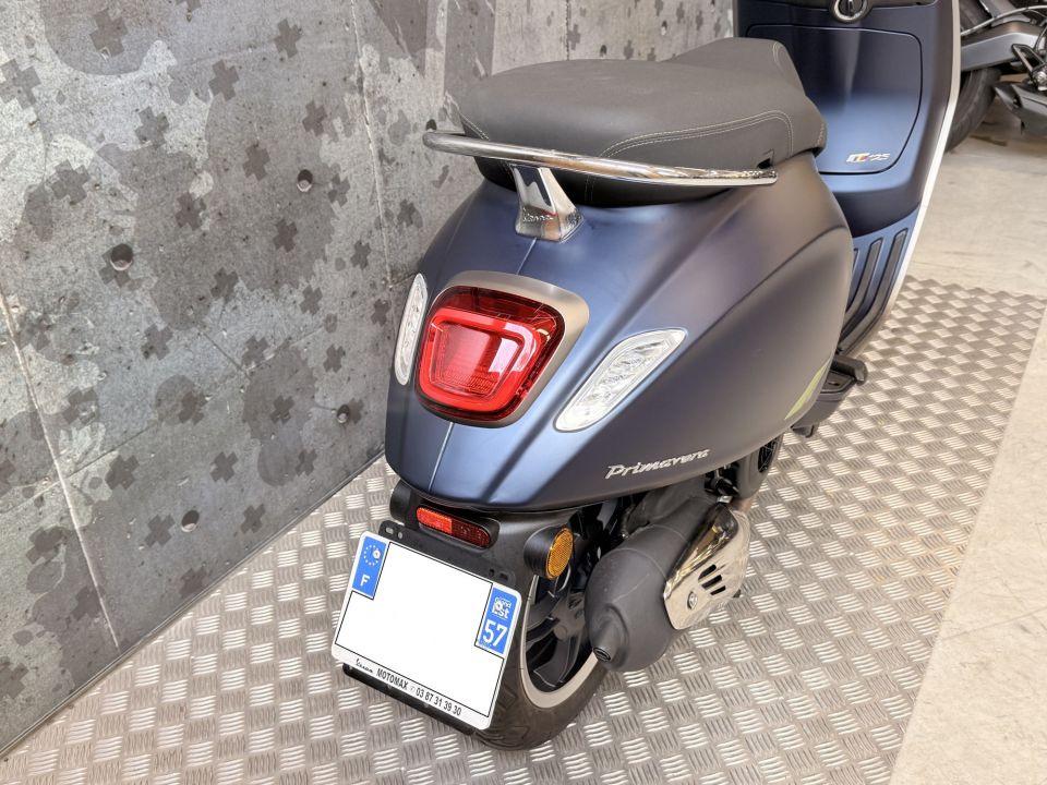 VESPA PRIMAVERA 125 18