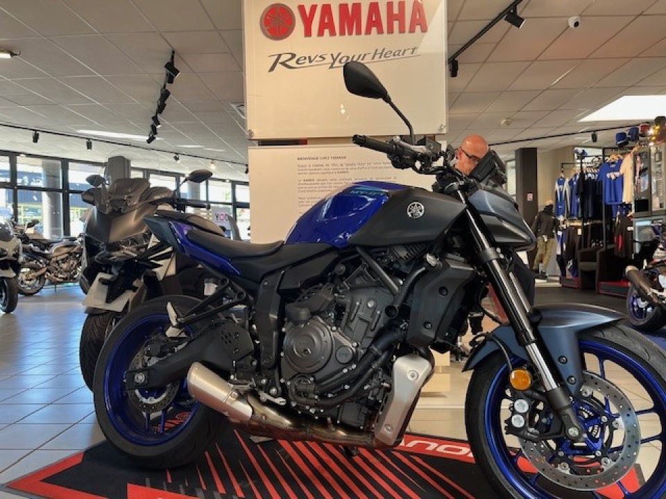 YAMAHA MT-07 Y-AMT 0