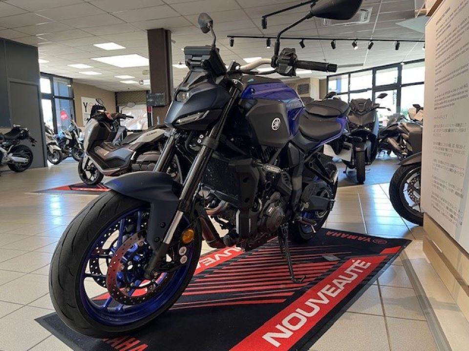 YAMAHA MT-07 Y-AMT 2