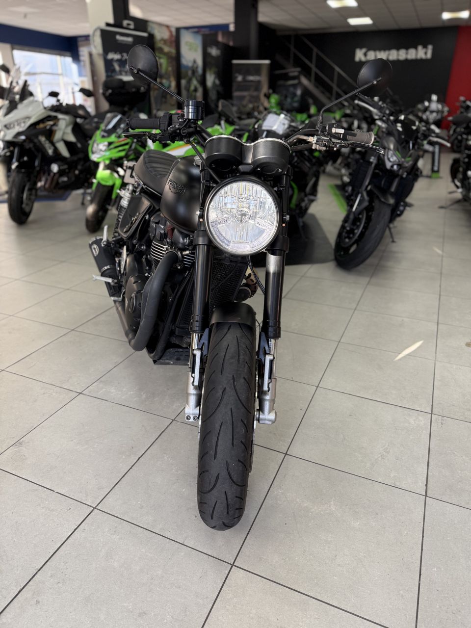 TRIUMPH THRUXTON 1200 R 27