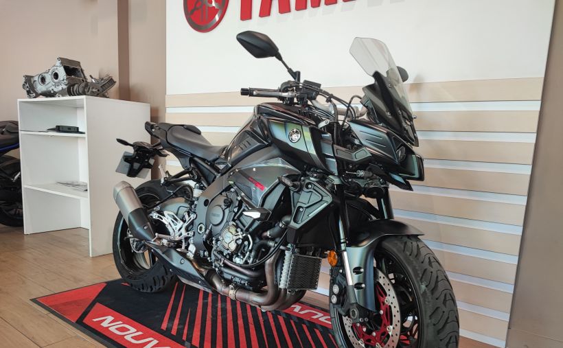 YAMAHA MT-10 1