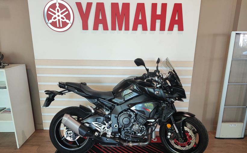 YAMAHA MT-10 0