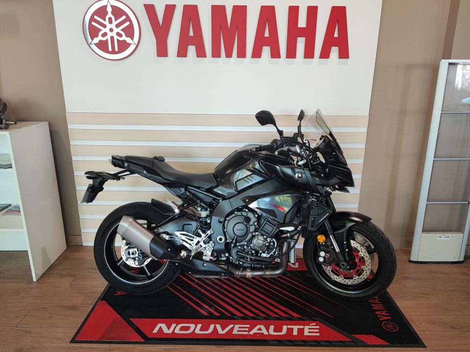 YAMAHA MT-10 0