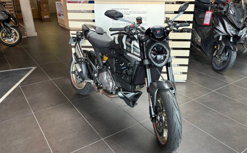 DUCATI MONSTER 900 0