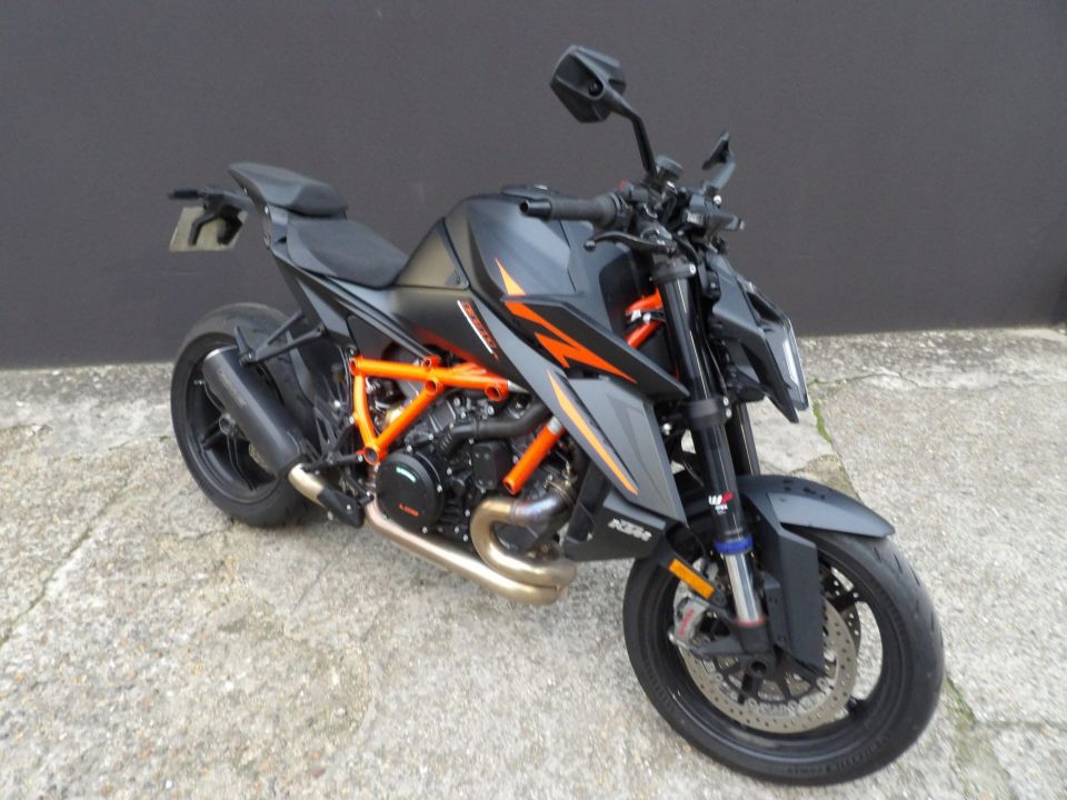 KTM 1390 SUPER DUKE R EVO 0