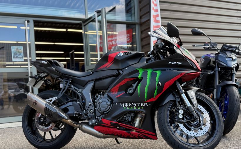 YAMAHA R7 4