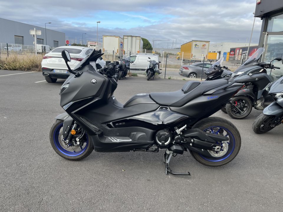 YAMAHA XP T-MAX 560 0