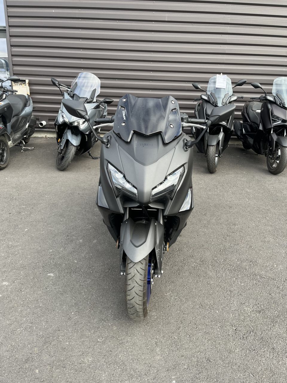 YAMAHA XP T-MAX 560 1