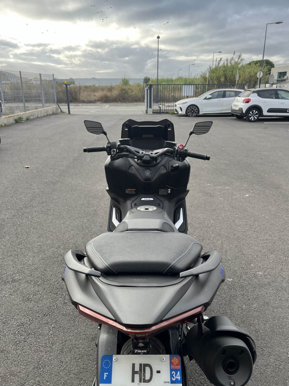 YAMAHA XP T-MAX 560 3