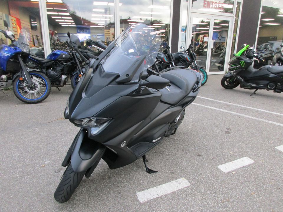 YAMAHA XP T-MAX 560 1