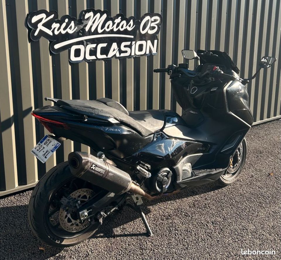 YAMAHA XP T-MAX 560 TECH MAX 9