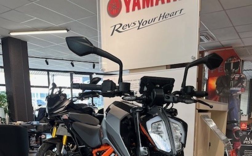 KTM 390 DUKE ABS 1