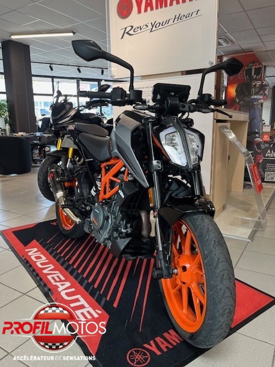 KTM 390 DUKE ABS 1