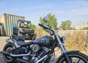 HARLEY-DAVIDSON SOFTAIL BREAKOUT 1690 - 2015