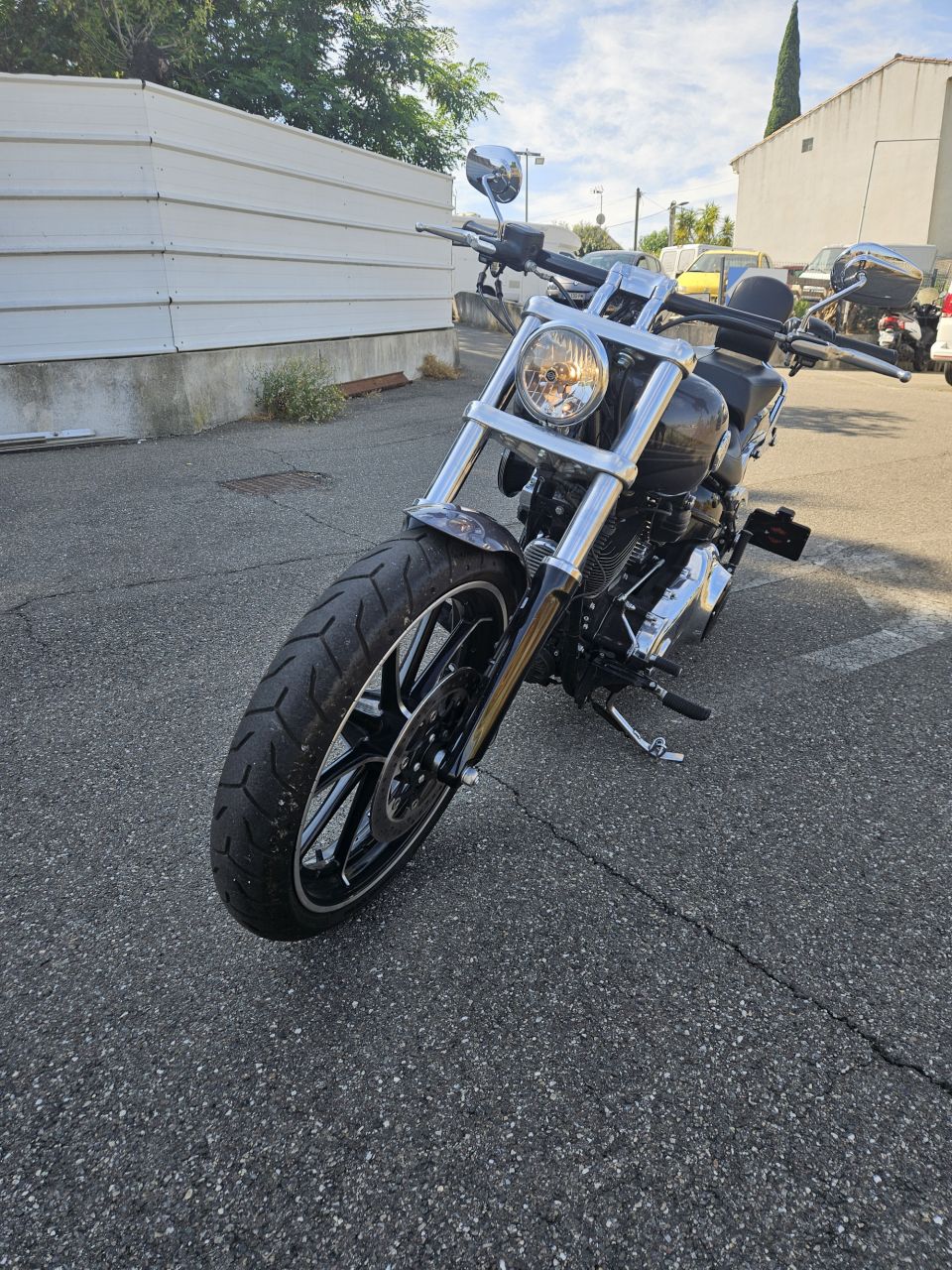 HARLEY-DAVIDSON SOFTAIL BREAKOUT 1690 8