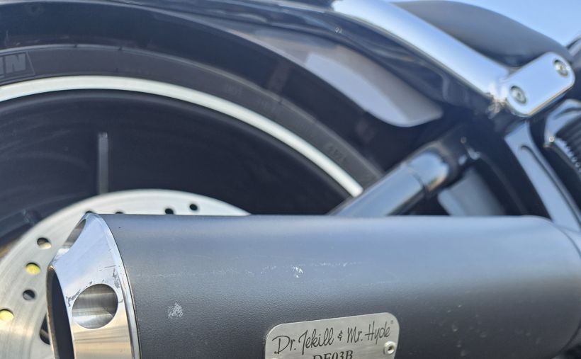 HARLEY-DAVIDSON SOFTAIL BREAKOUT 1690 6