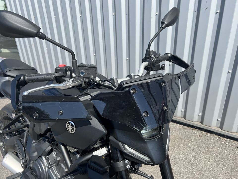 YAMAHA MT-07 12