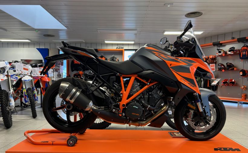 KTM 1290 SUPER DUKE GT 3