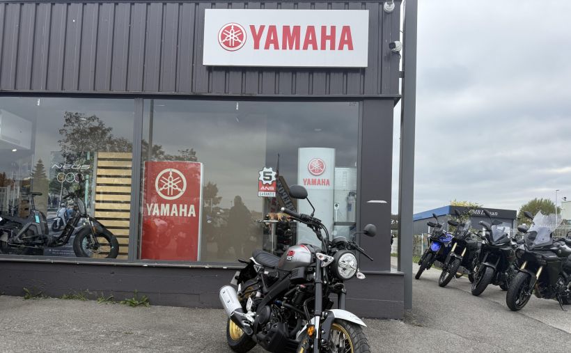YAMAHA XSR 125 Legacy 0