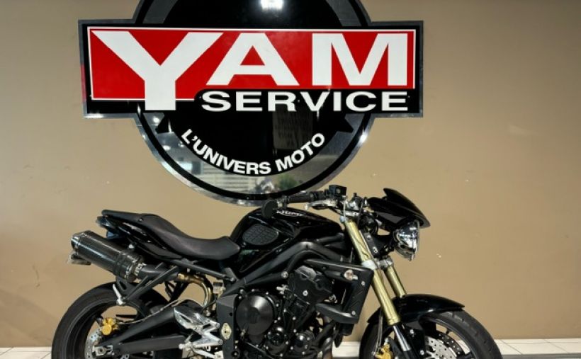 TRIUMPH STREET TRIPLE 675 1