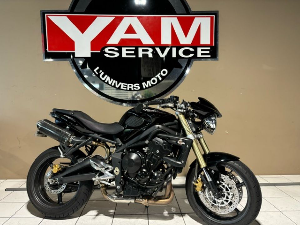 TRIUMPH STREET TRIPLE 675 1