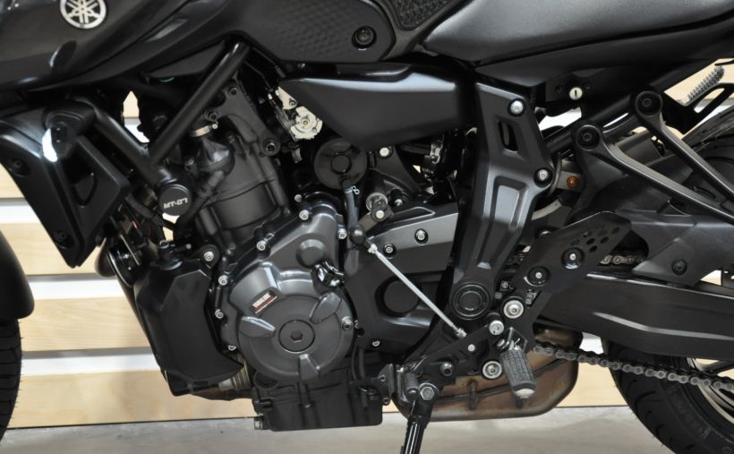 YAMAHA MT-07 (47.5CV) 11