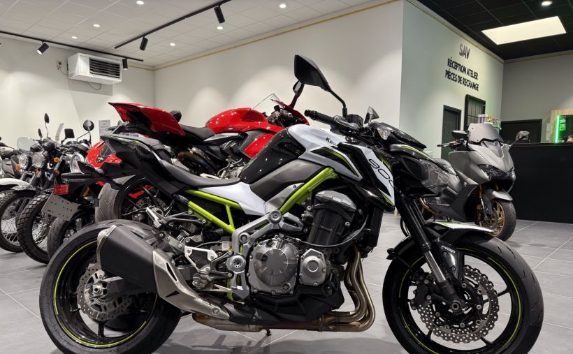 KAWASAKI Z 900 1