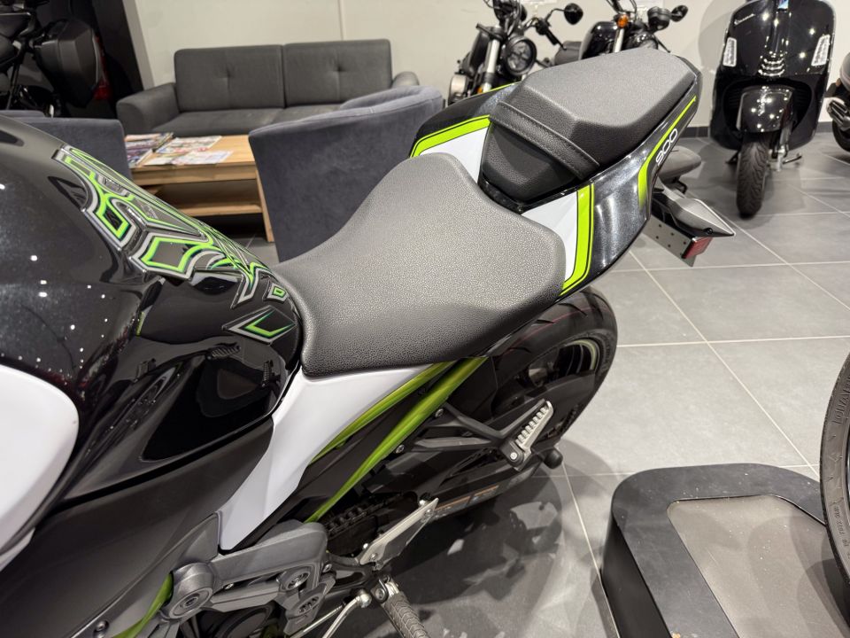 KAWASAKI Z 900 15