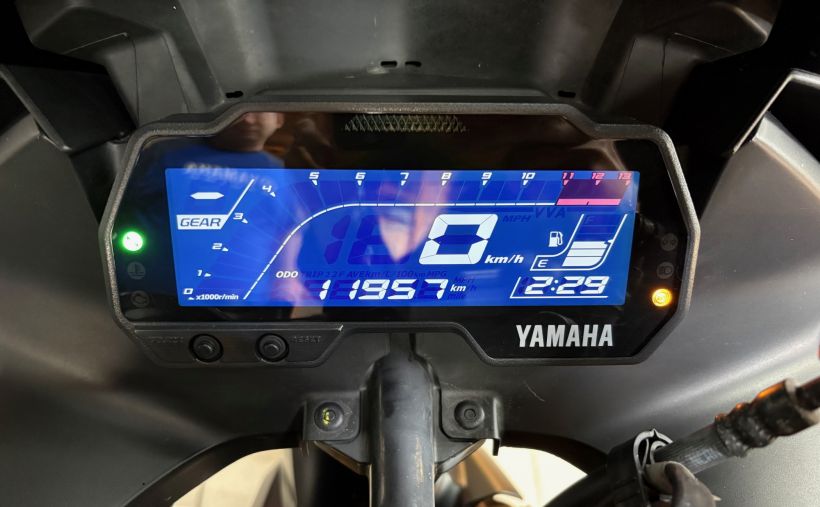 YAMAHA YZF 125 R ABS 35