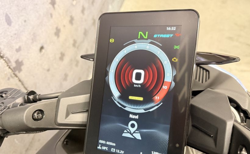 CF MOTO NK 800 Advanced 27