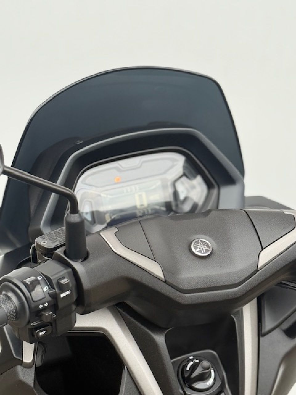 YAMAHA NMAX 125 7