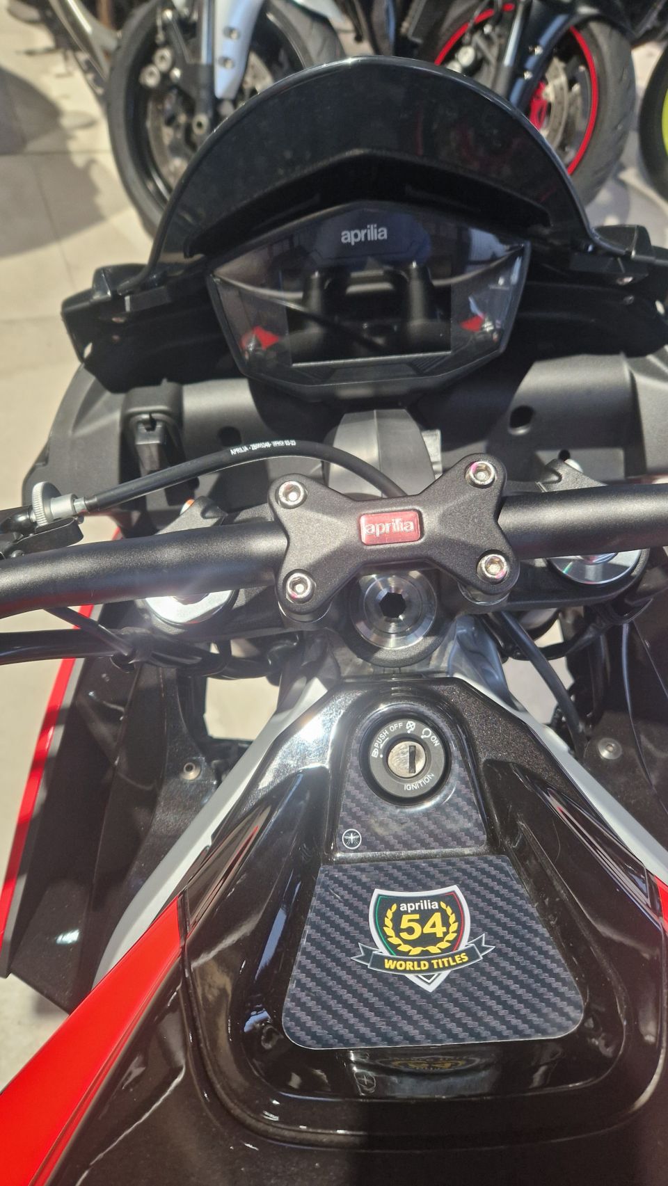 APRILIA TUONO 660 FACTORY 2