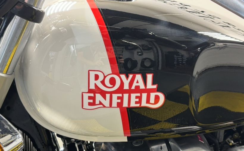 ROYAL ENFIELD INTERCEPTOR 2