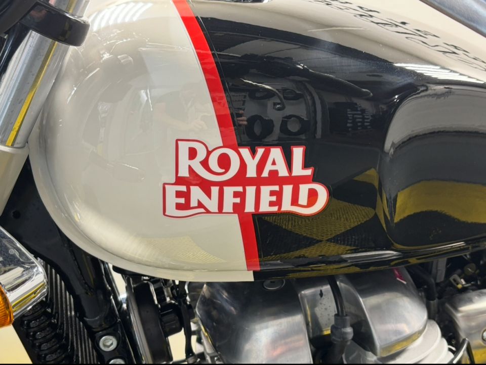 ROYAL ENFIELD INTERCEPTOR 12