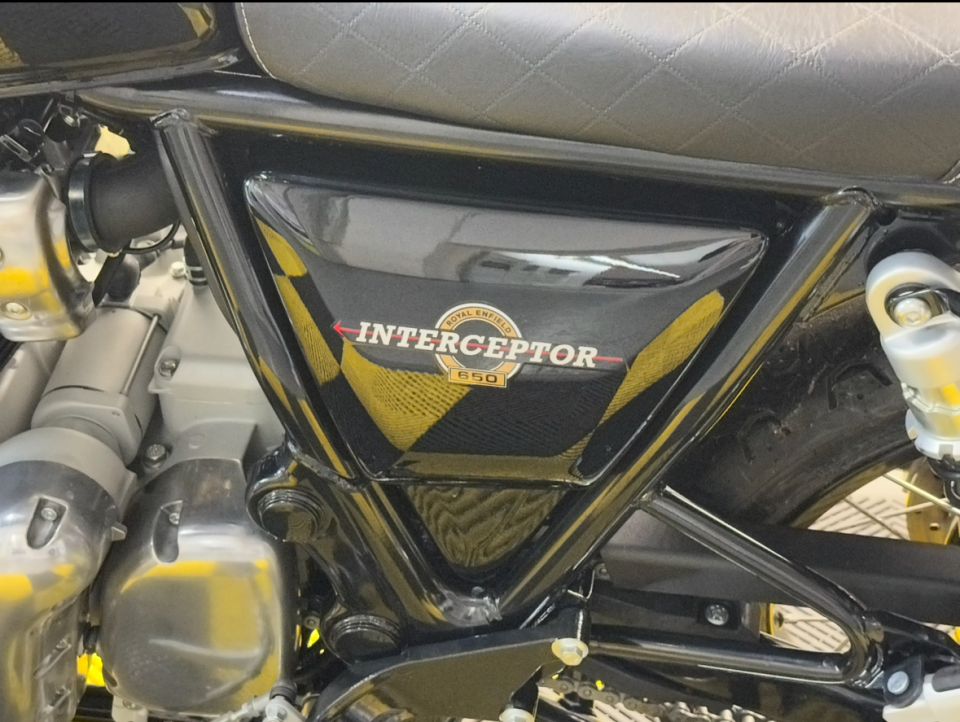 ROYAL ENFIELD INTERCEPTOR 54
