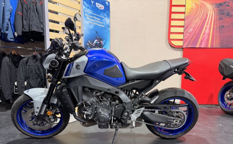 YAMAHA MT-09 2