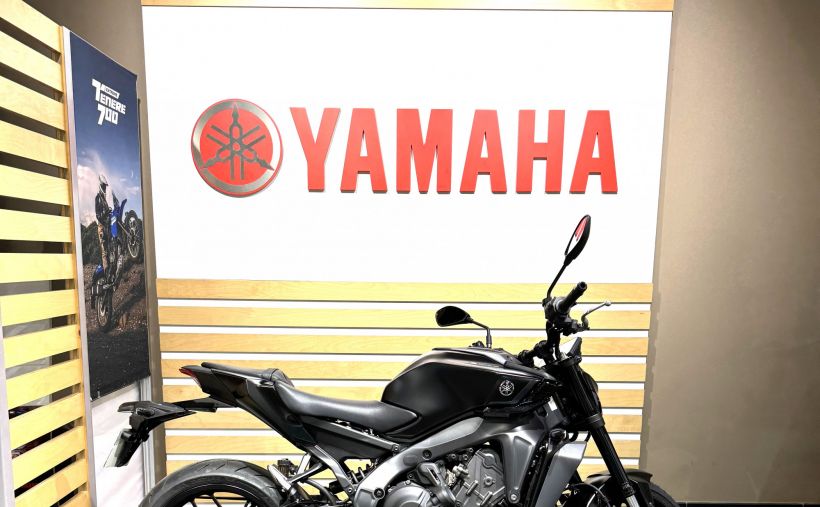 YAMAHA MT-09 1