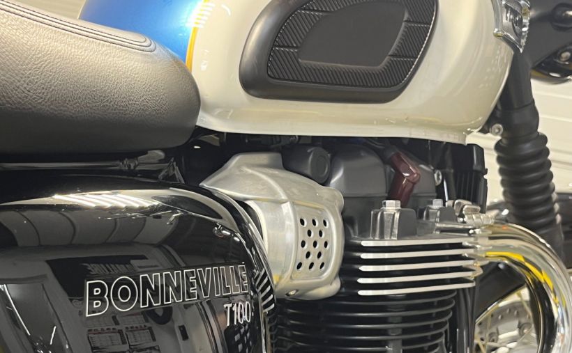 TRIUMPH BONNEVILLE 865 T100 5