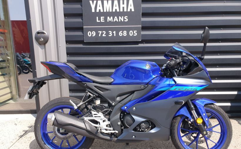 YAMAHA YZF-R125 0