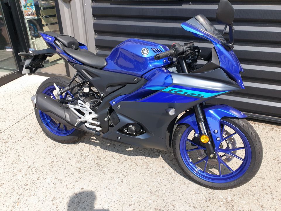 YAMAHA YZF-R125 5