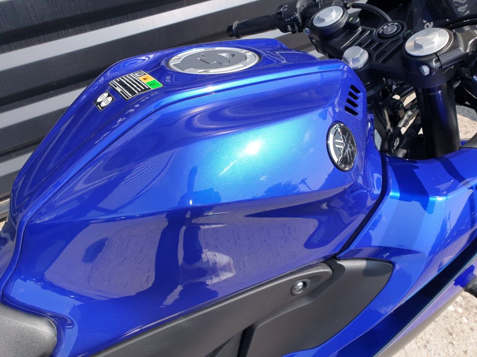 YAMAHA YZF-R125 10