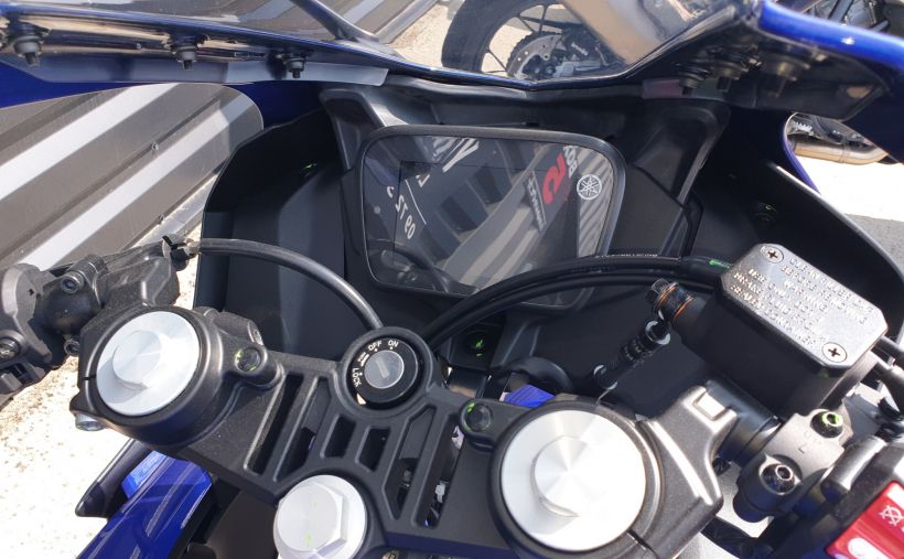 YAMAHA YZF-R125 3