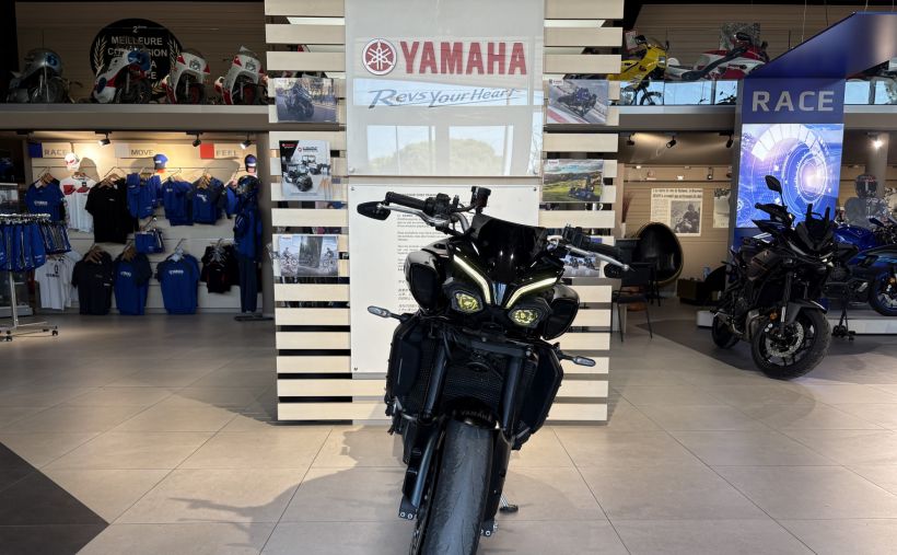 YAMAHA MT-10 TECH BLACK 2022 +DE 1200€ D'EQUIPEMENT GARANTIE 12 MOIS 2