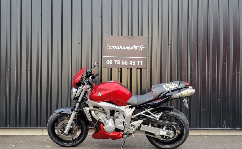 YAMAHA FZ6 (98CV) 30