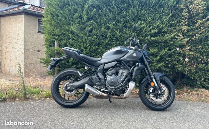 YAMAHA MT-07 Y-AMT 1