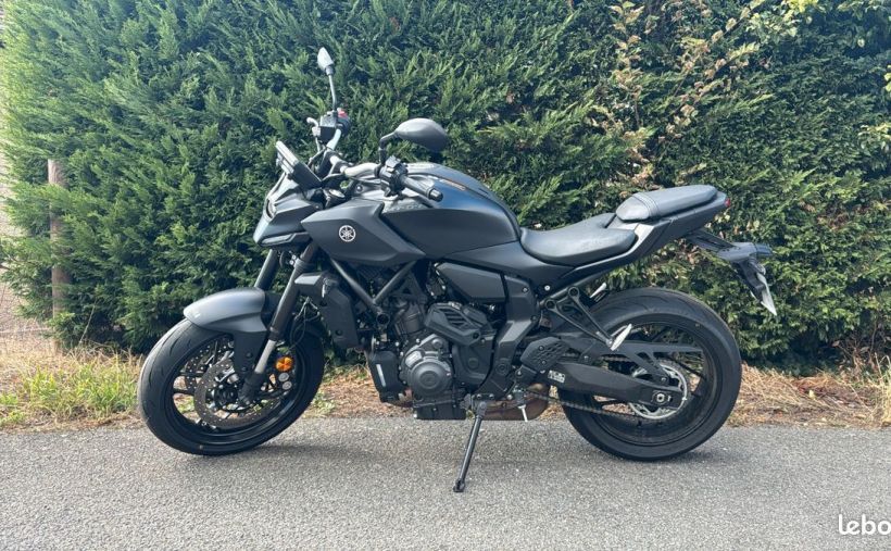 YAMAHA MT-07 Y-AMT 0