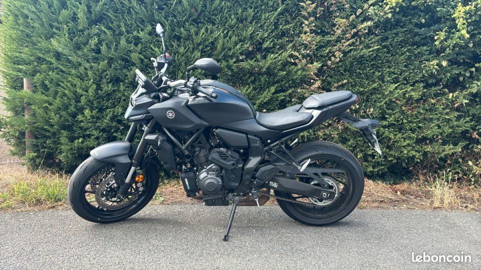 YAMAHA MT-07 Y-AMT 0