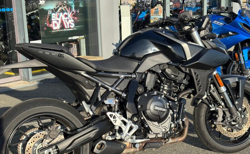 SUZUKI GSX-8S 2